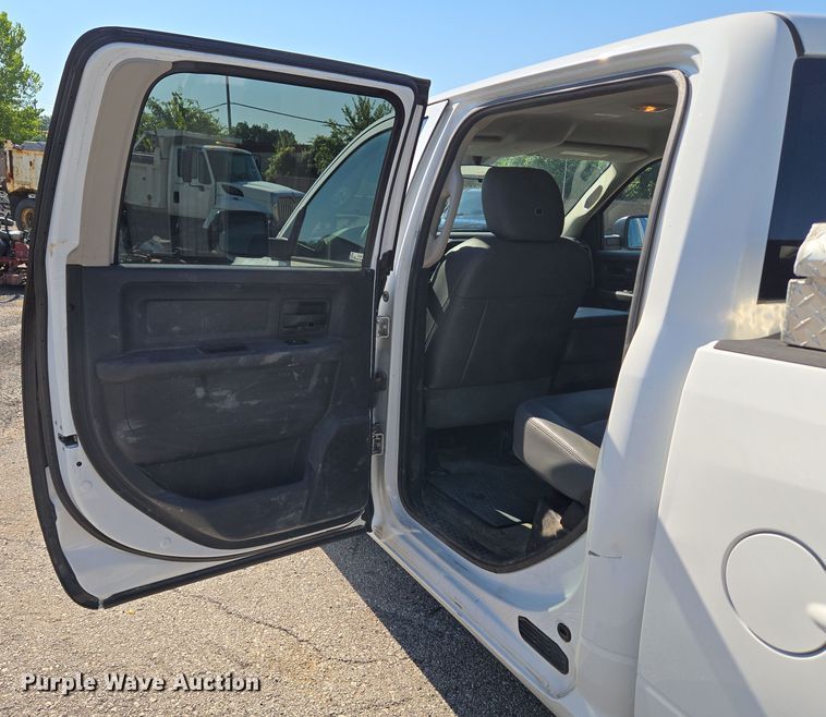 image for item EG8206 2015 Dodge Ram 1500 Crew Cab pickup truck