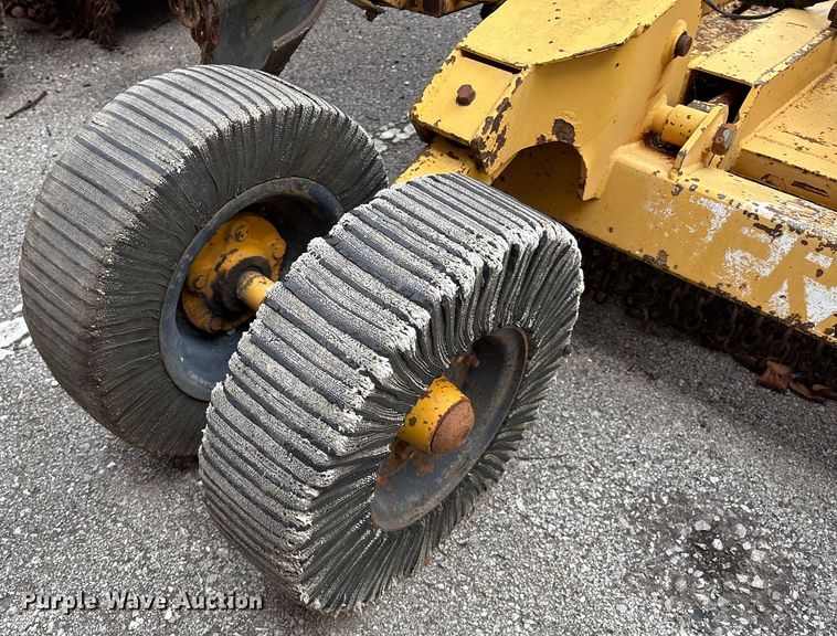 image for item EG8622 Alamo HY15 batwing rotary mower