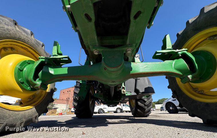 image for item EG8623 2013 John Deere 5085M MFWD tractor