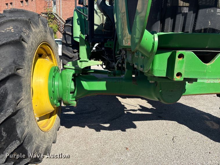 image for item EG8623 2013 John Deere 5085M MFWD tractor