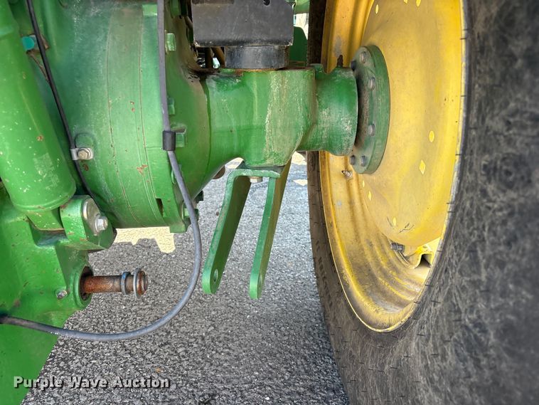 image for item EG8623 2013 John Deere 5085M MFWD tractor