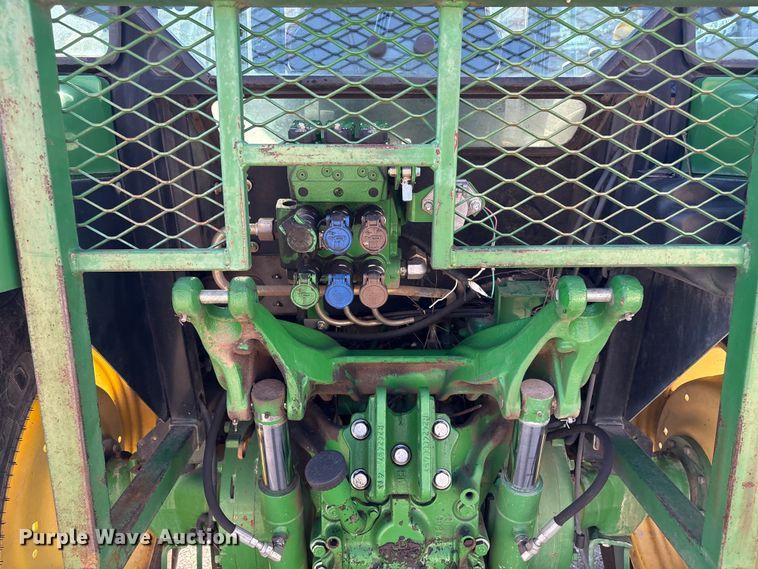 image for item EG8623 2013 John Deere 5085M MFWD tractor