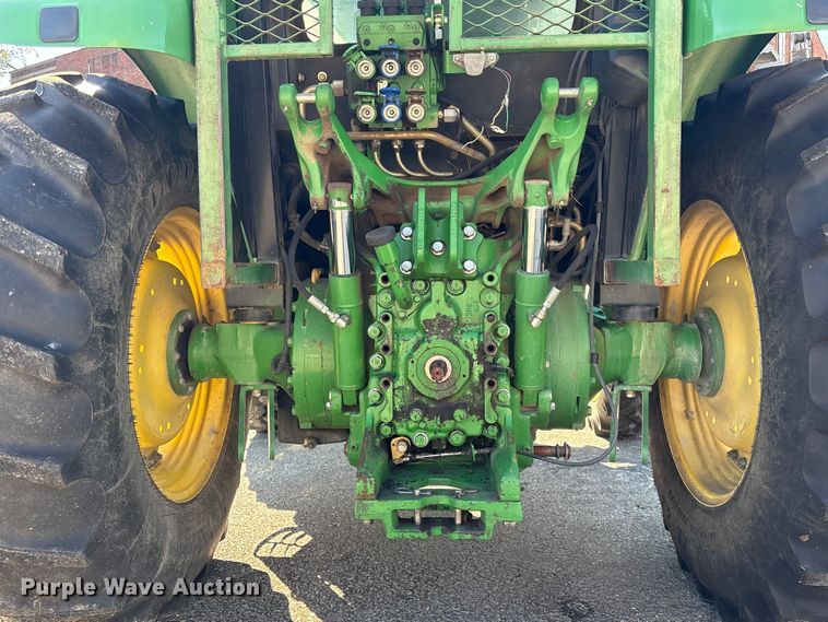 image for item EG8623 2013 John Deere 5085M MFWD tractor