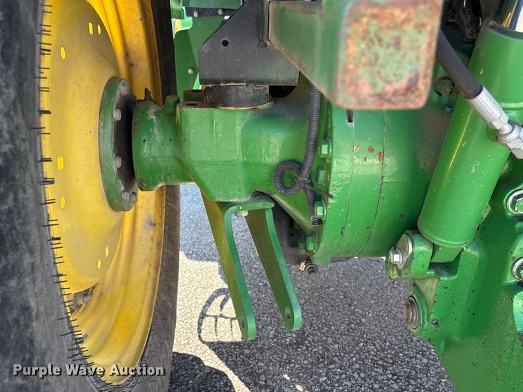 image for item EG8623 2013 John Deere 5085M MFWD tractor