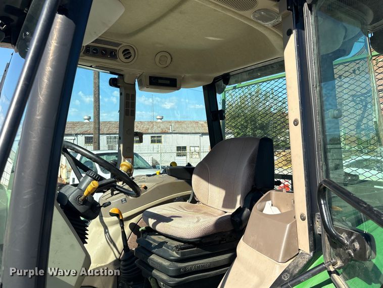 image for item EG8623 2013 John Deere 5085M MFWD tractor