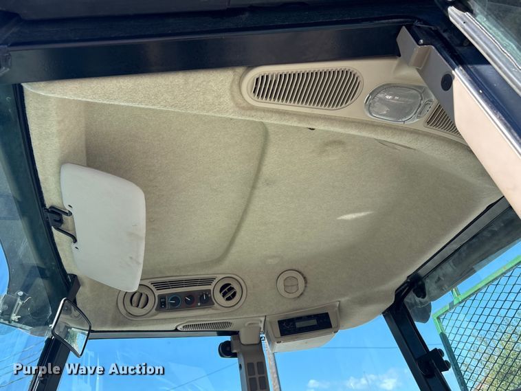 image for item EG8623 2013 John Deere 5085M MFWD tractor