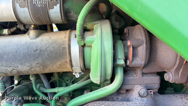 image for item EG8623 2013 John Deere 5085M MFWD tractor