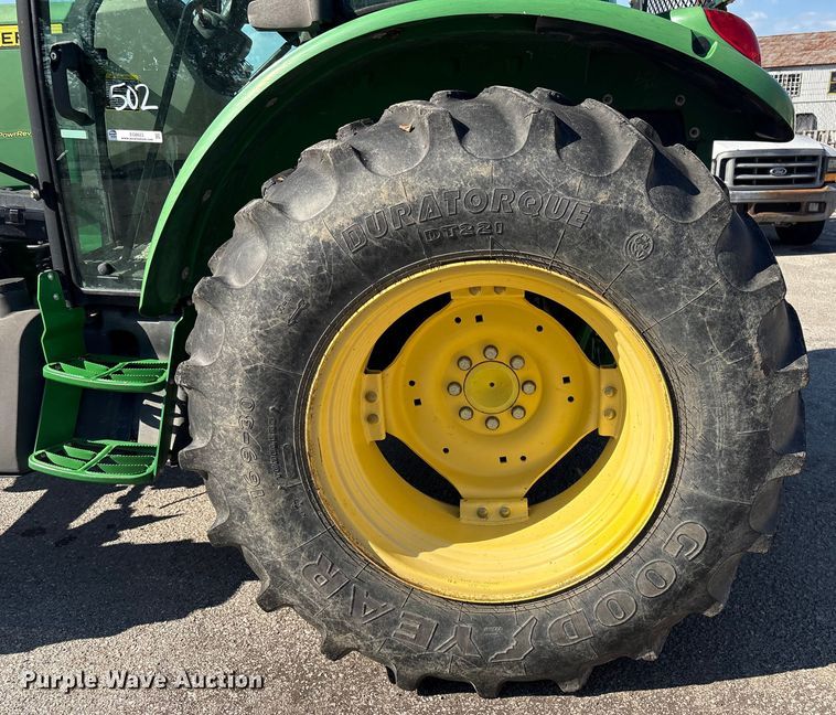 image for item EG8623 2013 John Deere 5085M MFWD tractor