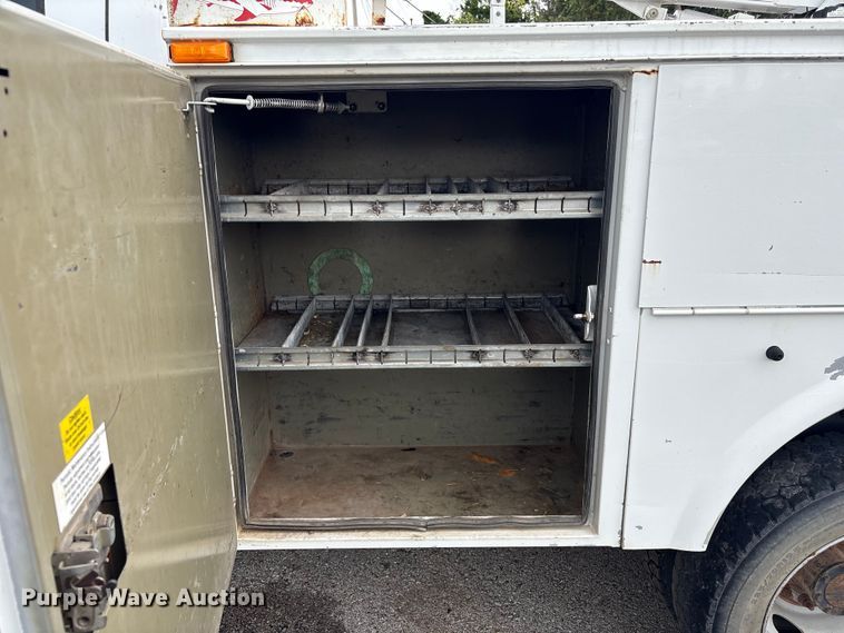 image for item EG8624 2008 Ford F450 Super Duty utility / service truck