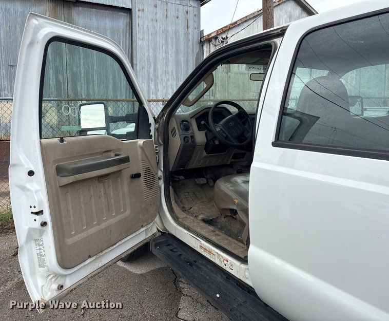 image for item EG8624 2008 Ford F450 Super Duty utility / service truck