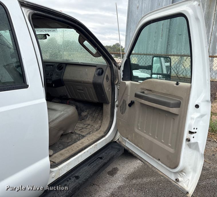 image for item EG8624 2008 Ford F450 Super Duty utility / service truck