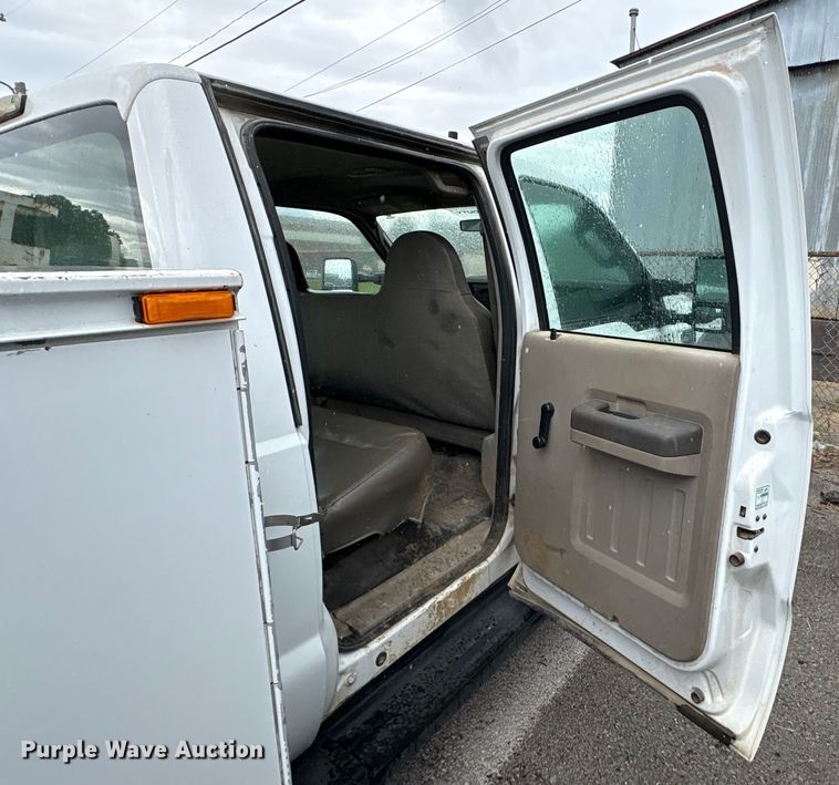 image for item EG8624 2008 Ford F450 Super Duty utility / service truck