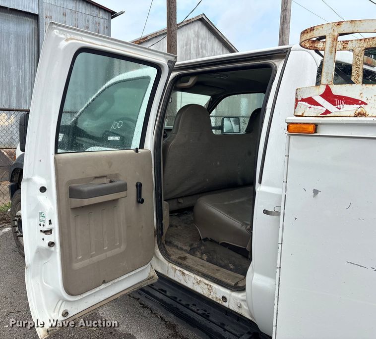 image for item EG8624 2008 Ford F450 Super Duty utility / service truck