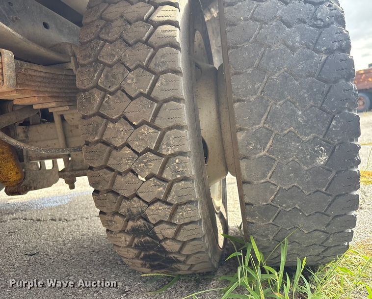 image for item EG8624 2008 Ford F450 Super Duty utility / service truck