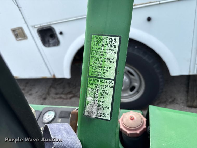 image for item EG8626 1995 John Deere F935 Front Mow lawn mower