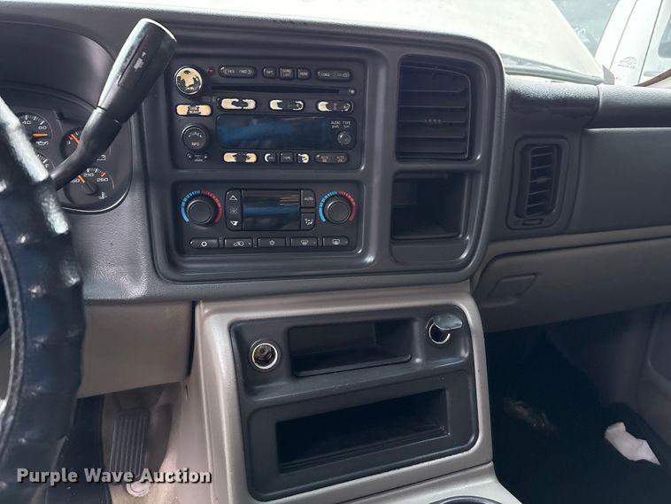 image for item EG8628 2005 Chevrolet Tahoe SUV