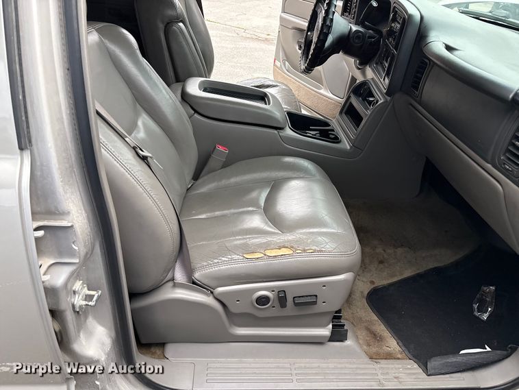 image for item EG8628 2005 Chevrolet Tahoe SUV