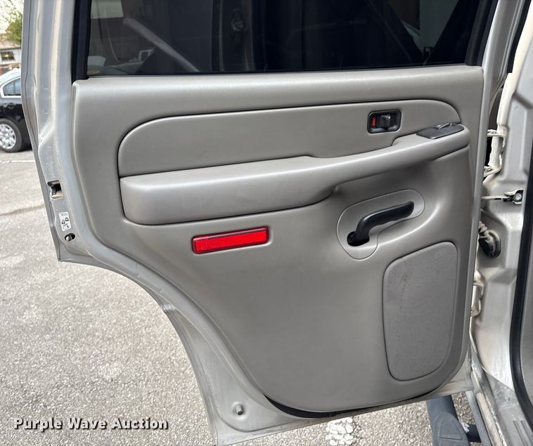 image for item EG8628 2005 Chevrolet Tahoe SUV