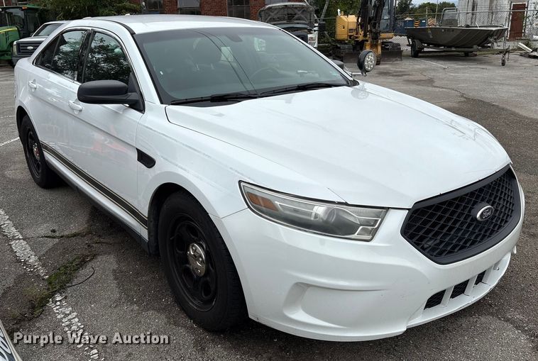 image for item EG8637 2014 Ford Taurus Police 