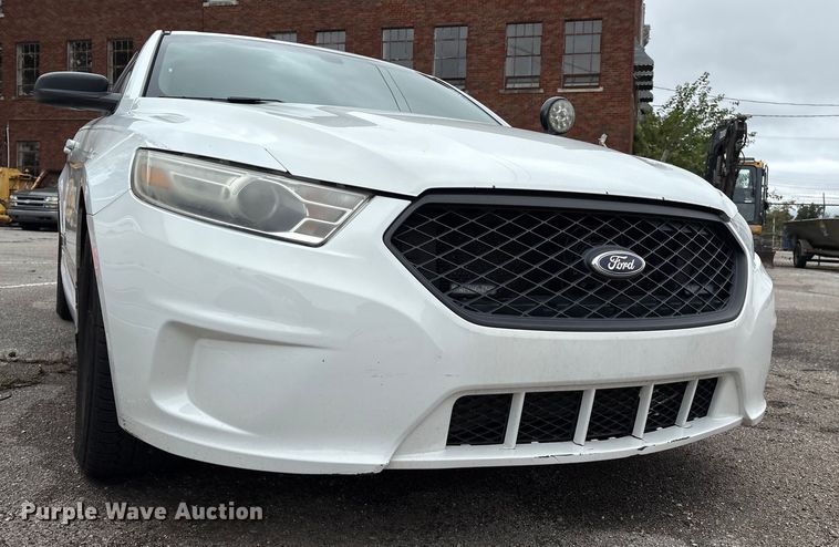 image for item EG8637 2014 Ford Taurus Police 