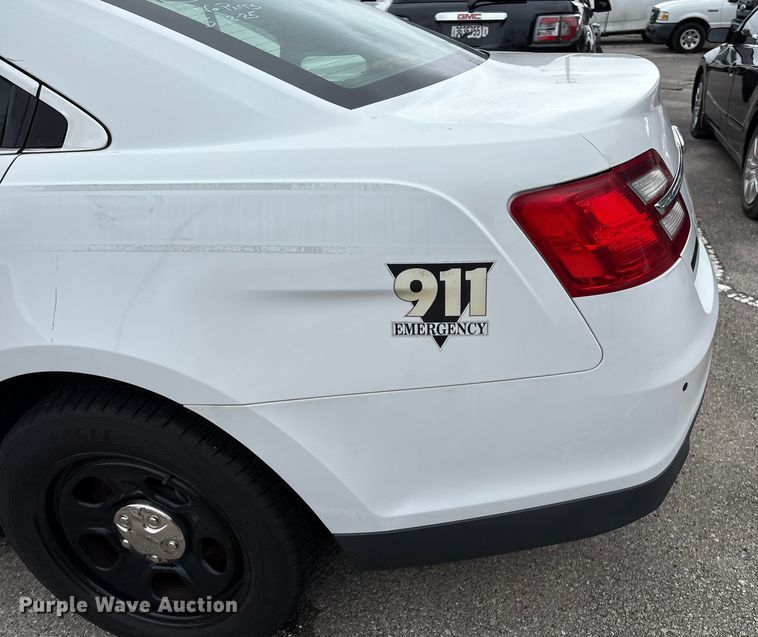 image for item EG8637 2014 Ford Taurus Police 