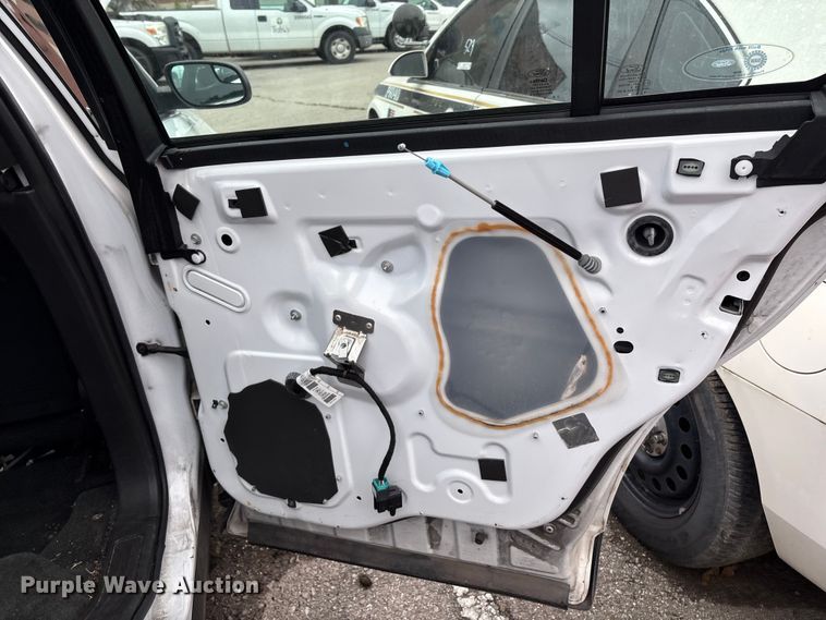 image for item EG8637 2014 Ford Taurus Police 