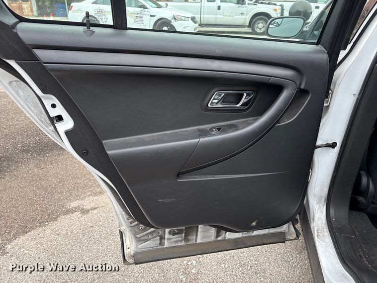 image for item EG8637 2014 Ford Taurus Police 