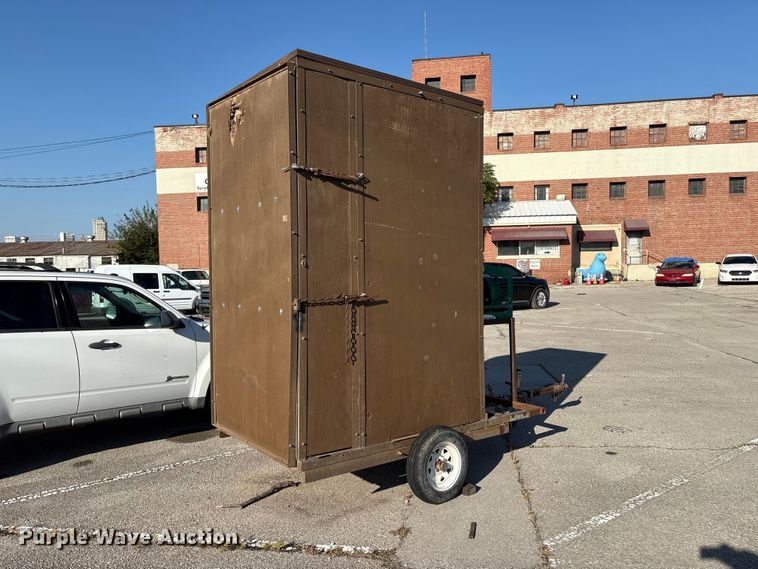 image for item EG8642 Billy Goat leaf box vacuum