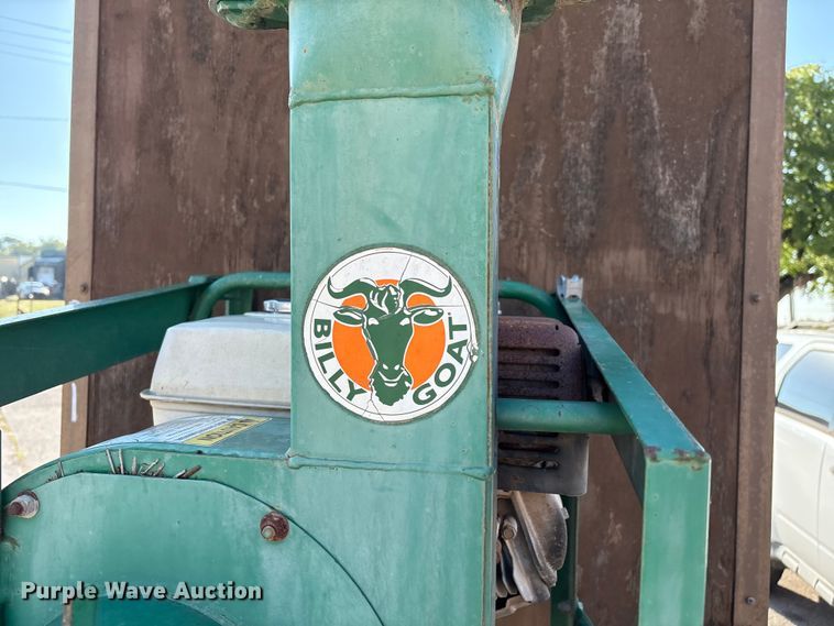 image for item EG8642 Billy Goat leaf box vacuum