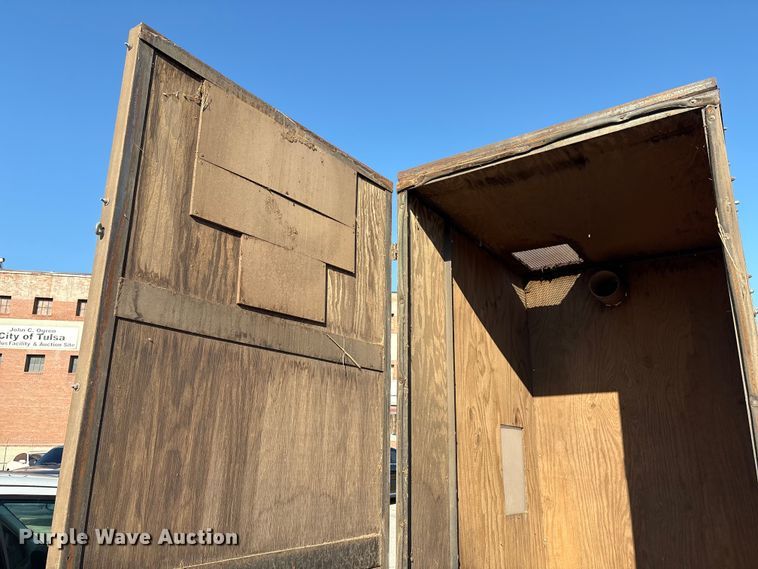 image for item EG8642 Billy Goat leaf box vacuum