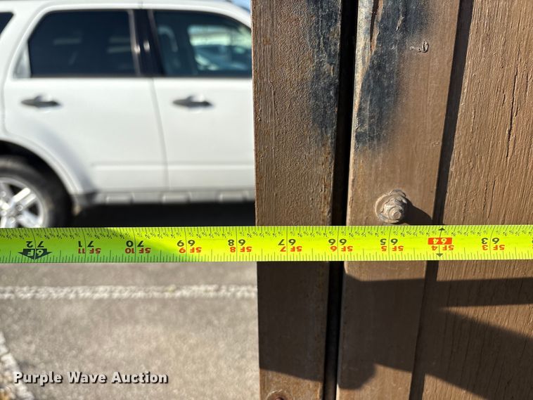 image for item EG8642 Billy Goat leaf box vacuum