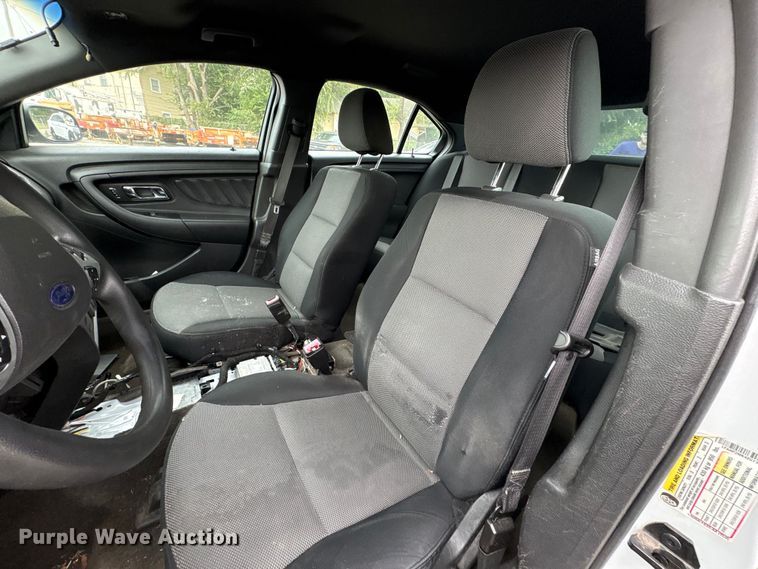 image for item EG8643 2014 Ford Taurus Police 