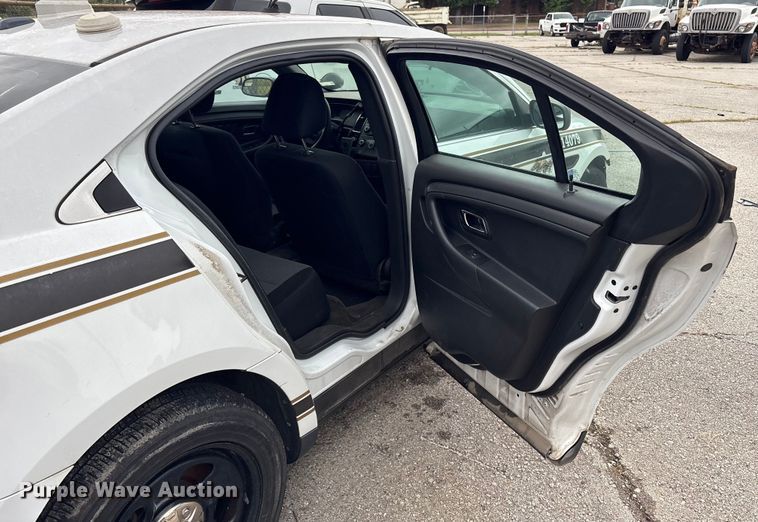 image for item EG8643 2014 Ford Taurus Police 