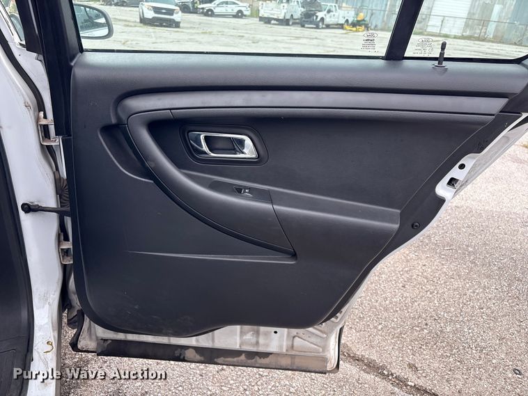 image for item EG8643 2014 Ford Taurus Police 