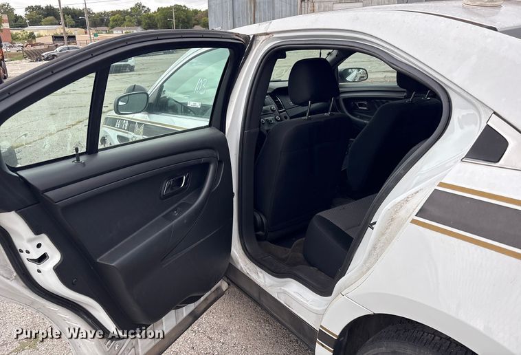 image for item EG8643 2014 Ford Taurus Police 