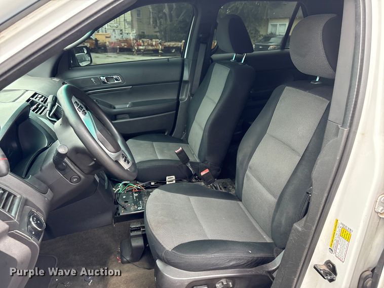 image for item EG8645 2013 Ford Explorer Police SUV