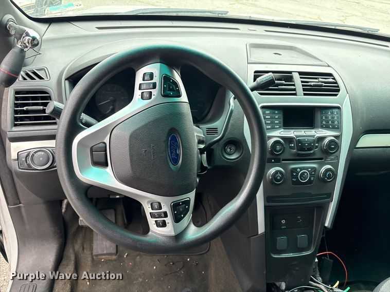 image for item EG8645 2013 Ford Explorer Police SUV