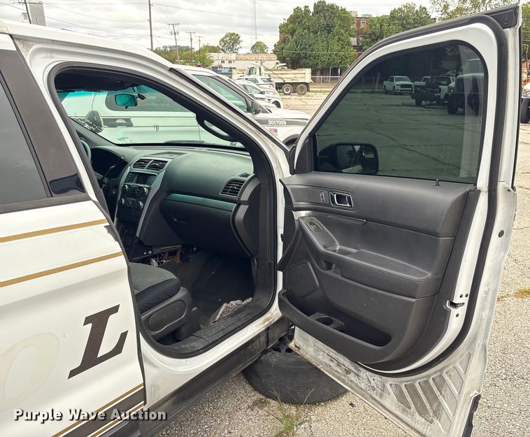 image for item EG8645 2013 Ford Explorer Police SUV