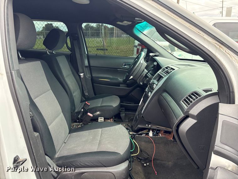 image for item EG8645 2013 Ford Explorer Police SUV