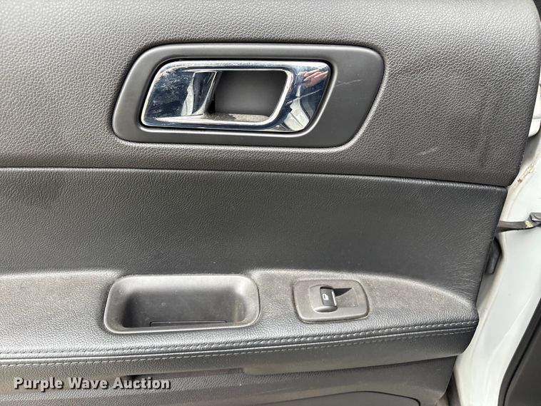 image for item EG8645 2013 Ford Explorer Police SUV