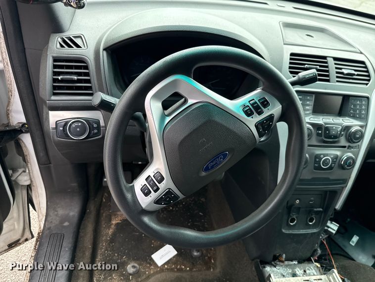 image for item EG8647 2013 Ford Explorer Police SUV