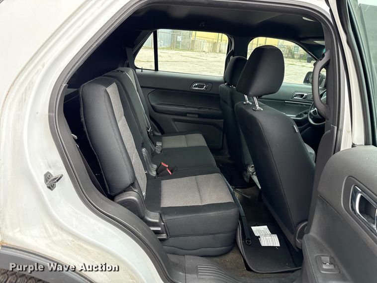 image for item EG8647 2013 Ford Explorer Police SUV