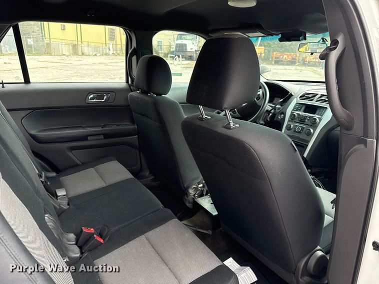 image for item EG8647 2013 Ford Explorer Police SUV