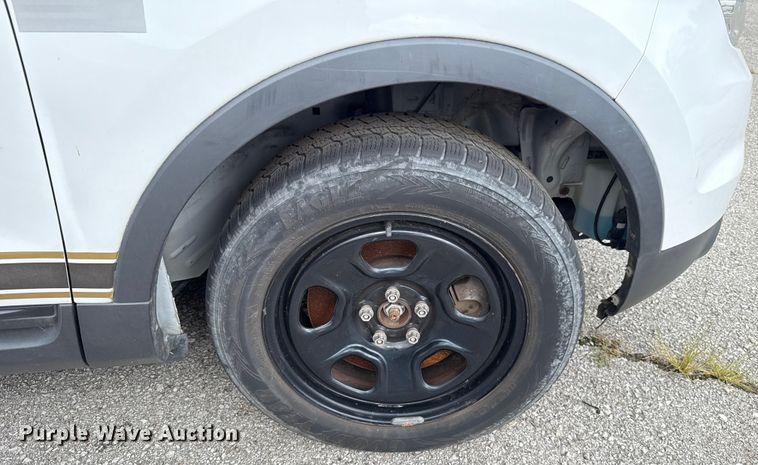 image for item EG8647 2013 Ford Explorer Police SUV