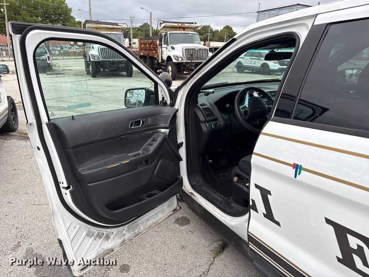 image for item EG8648 2013 Ford Explorer Police SUV