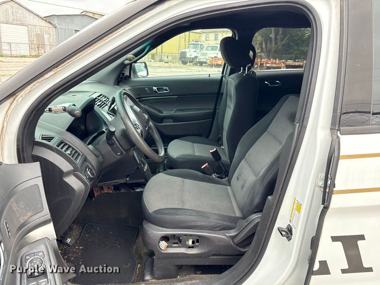 image for item EG8648 2013 Ford Explorer Police SUV