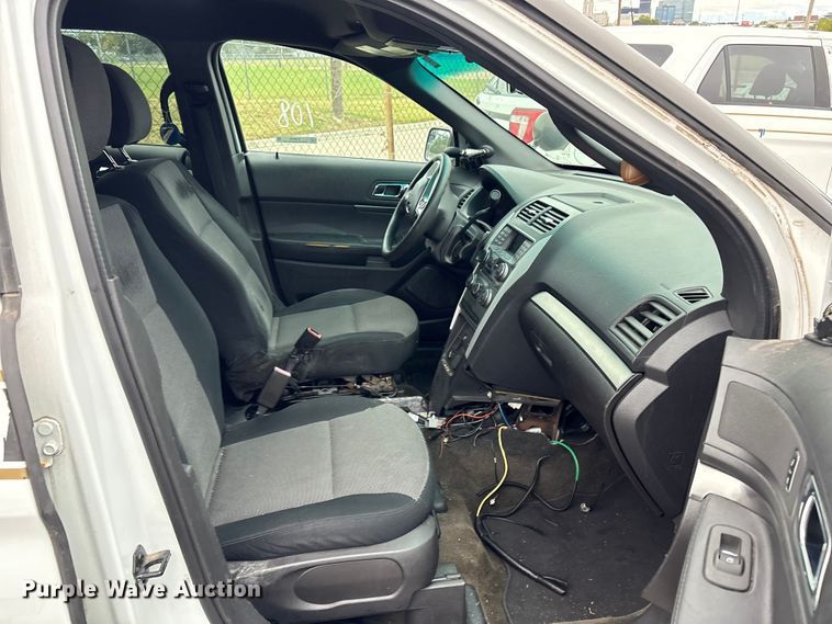 image for item EG8648 2013 Ford Explorer Police SUV