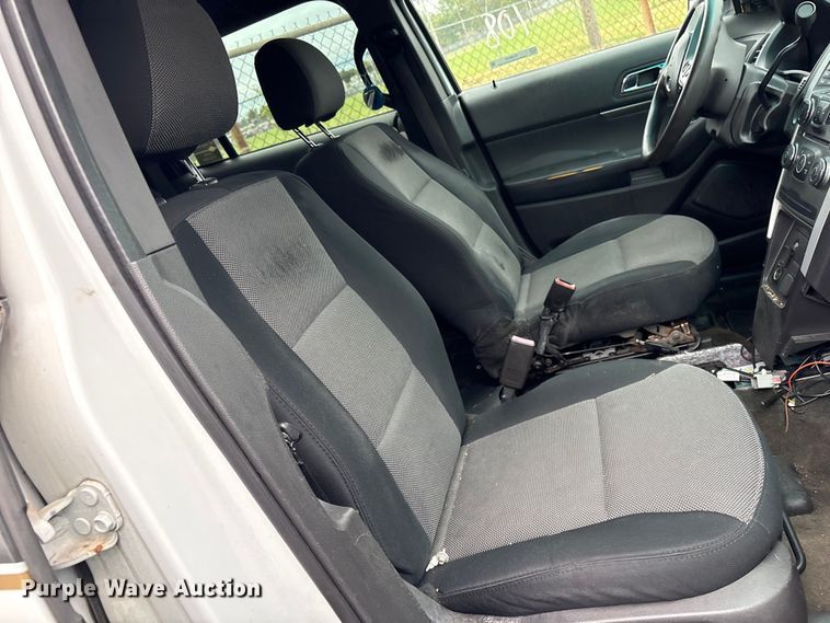 image for item EG8648 2013 Ford Explorer Police SUV