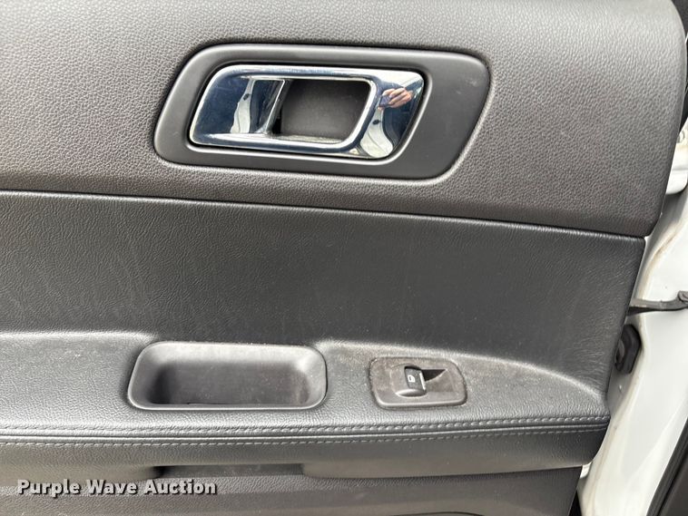 image for item EG8648 2013 Ford Explorer Police SUV