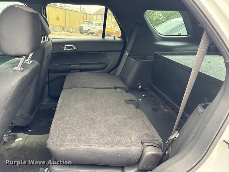 image for item EG8648 2013 Ford Explorer Police SUV